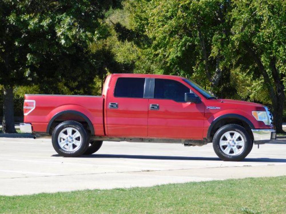 2010 Royal Red Metallic /Tan Cloth Interior Ford F-150 XLT SuperCrew 5.5-ft (1FTEW1C84AF) with an 4.6L V8 SOHC 24V engine, located at 900 South McDonald Street, McKinney, TX, 75069, (972) 529-2992, 33.189335, -96.613403 - Photo #8