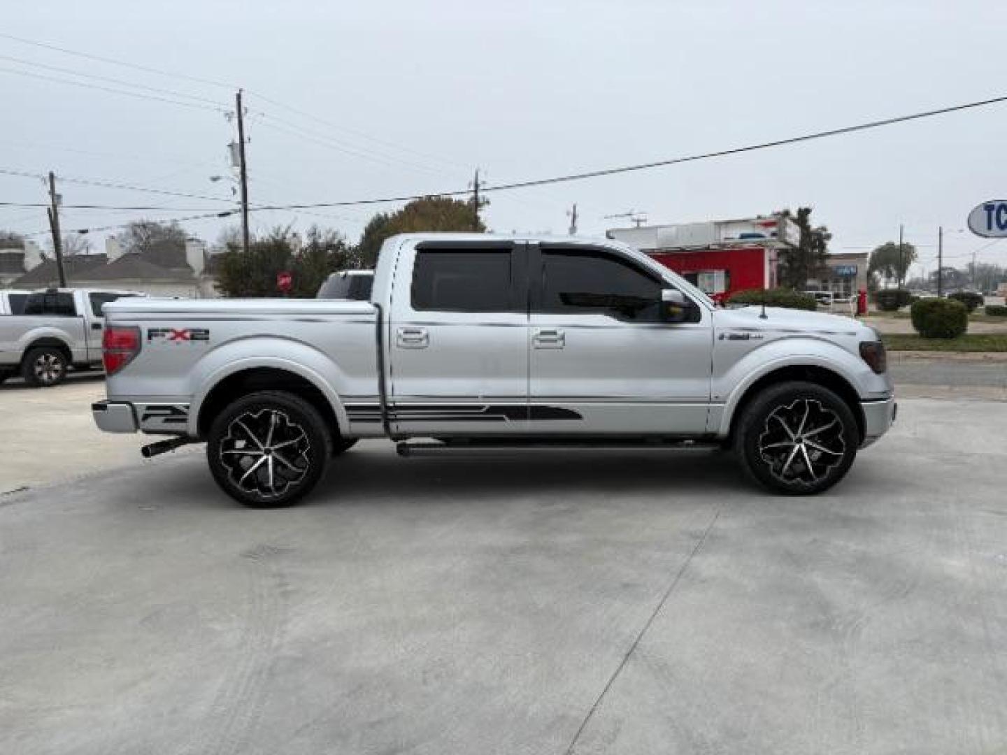 2010 Ingot Silver /Black Leather Interior Ford F-150 XLT FX2 Sport Package (1FTEW1C85AK) with an 4.6L V8 SOHC 24V engine, 6-Speed Automatic transmission, located at 900 South McDonald Street, McKinney, TX, 75069, (972) 529-2992, 33.189335, -96.613403 - Photo#5