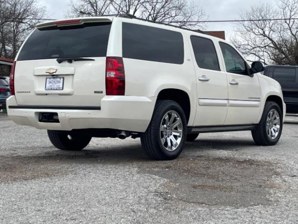 2008 White Diamond /Ebony Leather Interior Chevrolet Suburban LTZ 1500 2WD (1GNFC16018R) with an 5.3L V8 OHV 16V FFV engine, 6-Speed Automatic transmission, located at 900 South McDonald Street, McKinney, TX, 75069, (972) 529-2992, 33.189335, -96.613403 - Photo #6