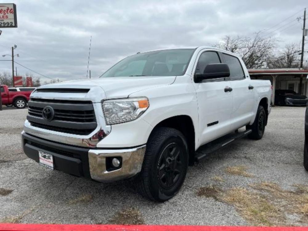 2015 Super White /Graphite, cloth Toyota Tundra SR5 4.6L V8 CrewMax 2WD (5TFEM5F12FX) with an 4.6L V8 DOHC 32V engine, 6-Speed Automatic transmission, located at 900 South McDonald Street, McKinney, TX, 75069, (972) 529-2992, 33.189335, -96.613403 - Photo #0