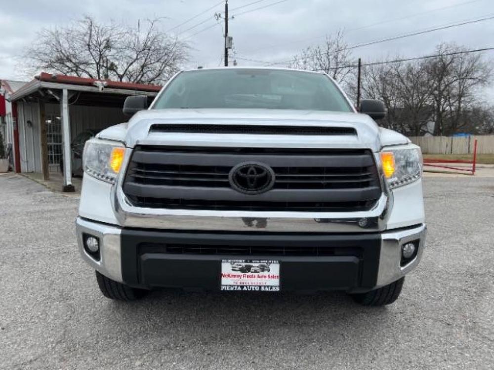 2015 Super White /Graphite, cloth Toyota Tundra SR5 4.6L V8 CrewMax 2WD (5TFEM5F12FX) with an 4.6L V8 DOHC 32V engine, 6-Speed Automatic transmission, located at 900 South McDonald Street, McKinney, TX, 75069, (972) 529-2992, 33.189335, -96.613403 - Photo #5