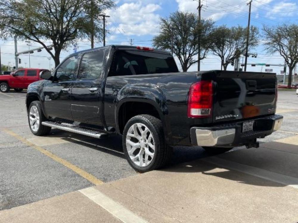 2013 Onyx Black /Dark Titanium/Light GMC Sierra 1500 SLE Crew Cab 2WD (3GTP1VE06DG) with an 5.3L V8 OHV 16V FFV engine, 6-Speed Automatic transmission, located at 900 South McDonald Street, McKinney, TX, 75069, (972) 529-2992, 33.189335, -96.613403 - Step bars, Spray on bed liner, Tow package, Back up sensors, Power seats - Photo #5
