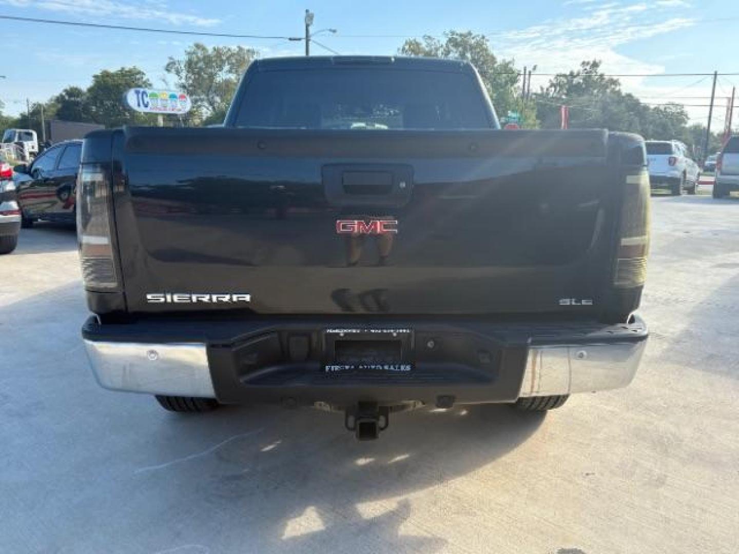 2013 Onyx Black /Dark Titanium/Light Titanium Cloth Interior GMC Sierra 1500 SLE Crew Cab 2WD (3GTP1VE06DG) with an 5.3L V8 OHV 16V FFV engine, 6-Speed Automatic transmission, located at 900 South McDonald Street, McKinney, TX, 75069, (972) 529-2992, 33.189335, -96.613403 - Photo#7