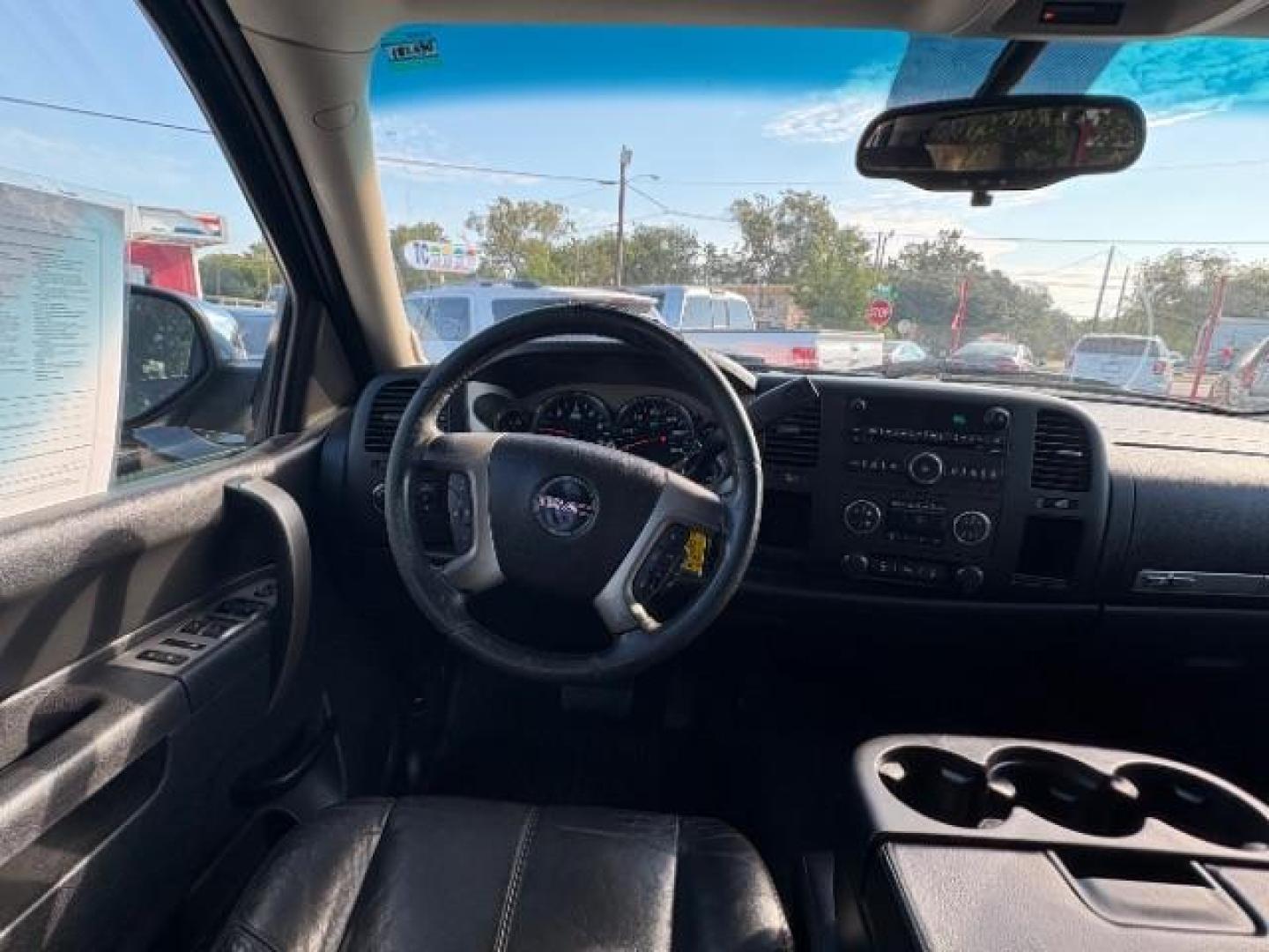 2013 Onyx Black /Dark Titanium/Light Titanium Cloth Interior GMC Sierra 1500 SLE Crew Cab 2WD (3GTP1VE06DG) with an 5.3L V8 OHV 16V FFV engine, 6-Speed Automatic transmission, located at 900 South McDonald Street, McKinney, TX, 75069, (972) 529-2992, 33.189335, -96.613403 - Photo#16