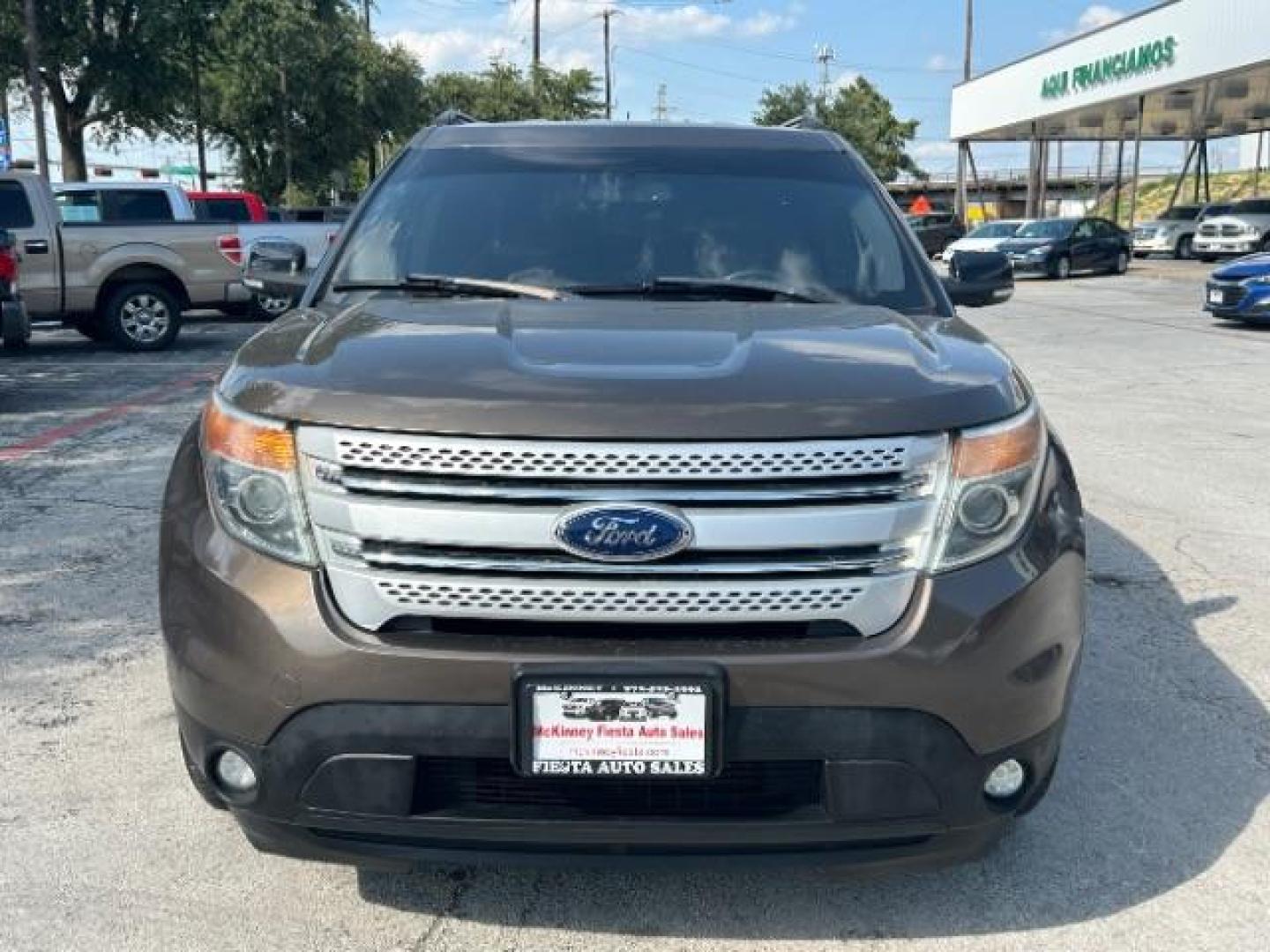 2015 Magnetic Metallic /Charcoal Black, premium cloth Ford Explorer XLT FWD (1FM5K7D8XFG) with an 3.5L V6 DOHC 24V engine, 6-Speed Automatic transmission, located at 900 South McDonald Street, McKinney, TX, 75069, (972) 529-2992, 33.189335, -96.613403 - Photo#1