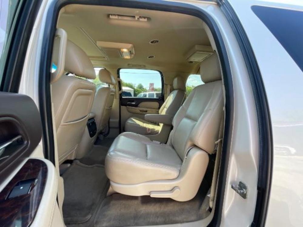 2013 Summit White /Cocoa/Light Cashmere Leather Interior GMC Yukon Denali XL 2WD (1GKS1MEF5DR) with an 6.2L V8 OHV 16V engine, 6-Speed Automatic transmission, located at 900 South McDonald Street, McKinney, TX, 75069, (972) 529-2992, 33.189335, -96.613403 - Back up camera, Back up sensors, Third row seating, Captain''''''''s chairs, Running boards, Heated Seats, Cooled seats, DVD player, Power seats, Sunroof, CD player, Power liftgate - Photo #10