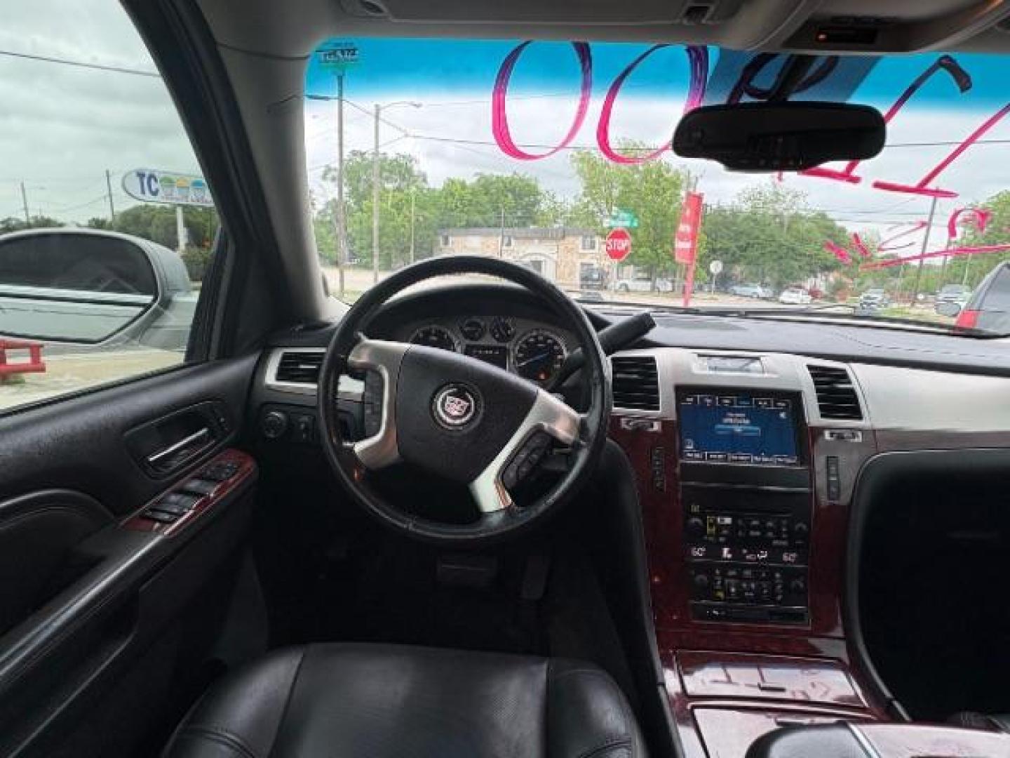 2012 Radiant Silver Metal /Ebony Leather Interi Cadillac Escalade 2WD Luxury (1GYS3BEF4CR) with an 6.2L V8 OHV 16V FFV engine, 6-Speed Automatic transmission, located at 900 South McDonald Street, McKinney, TX, 75069, (972) 529-2992, 33.189335, -96.613403 - Photo#12