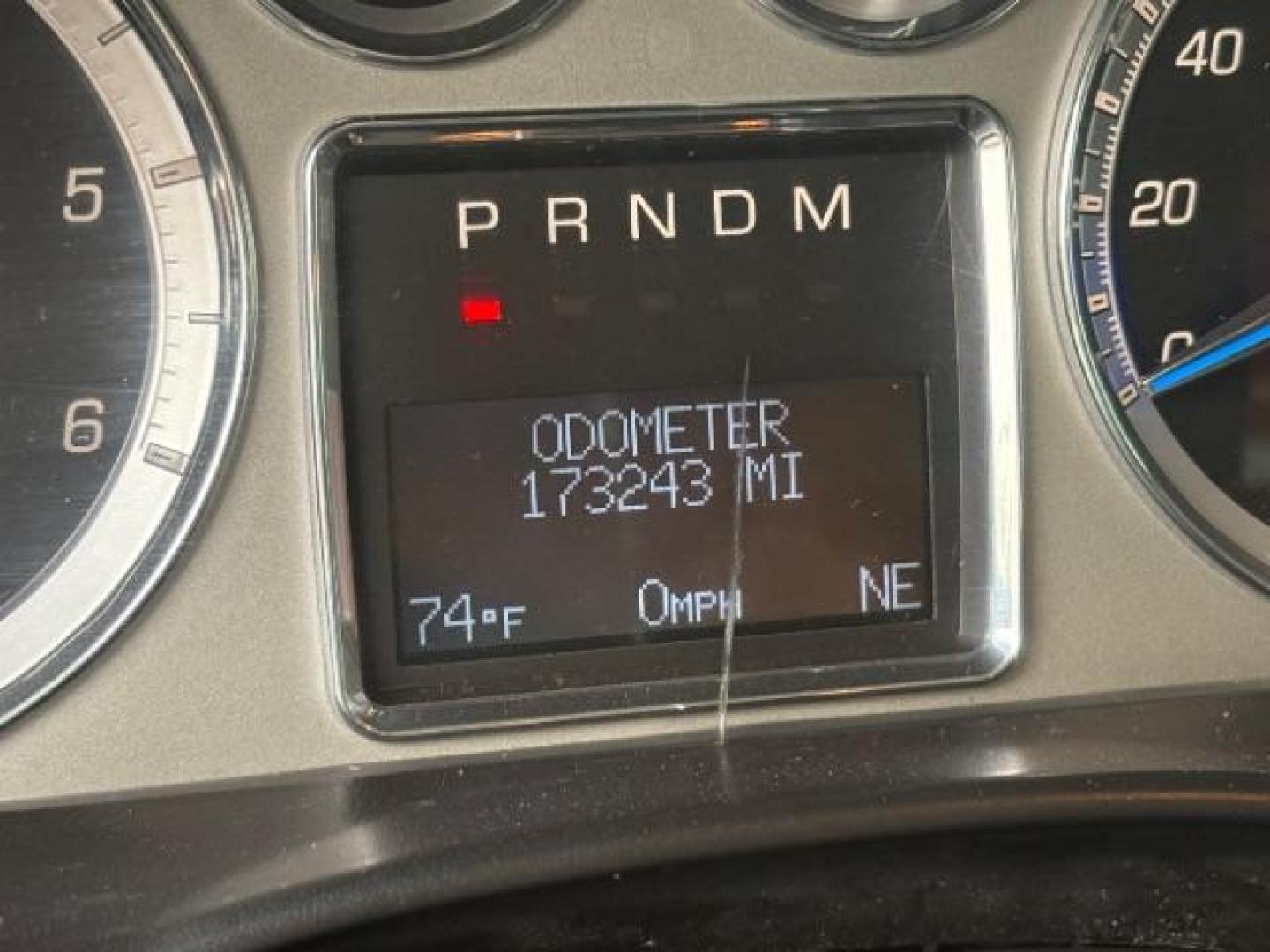 2012 Radiant Silver Metal /Ebony Leather Interi Cadillac Escalade 2WD Luxury (1GYS3BEF4CR) with an 6.2L V8 OHV 16V FFV engine, 6-Speed Automatic transmission, located at 900 South McDonald Street, McKinney, TX, 75069, (972) 529-2992, 33.189335, -96.613403 - Photo#16