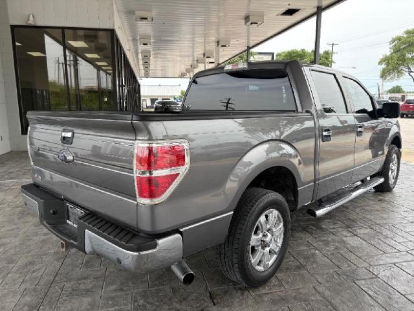2013 Gray /Gray cloth Ford F-150 XLT SuperCrew 5.5-ft (1FTFW1CT4DK) with an 3.5L V6 TURBO engine, 6-Speed Automatic transmission, located at 900 South McDonald Street, McKinney, TX, 75069, (972) 529-2992, 33.189335, -96.613403 - Photo#6