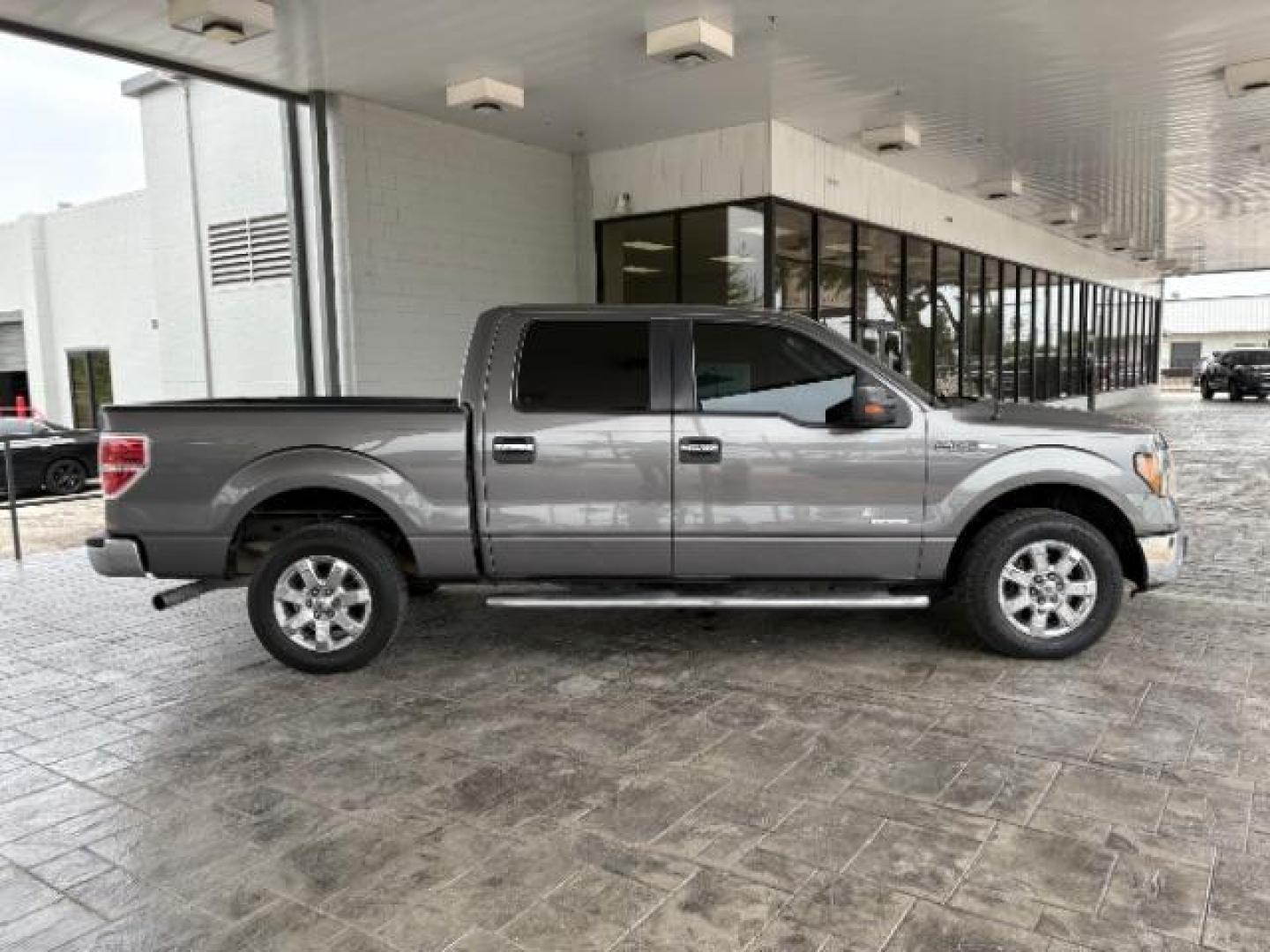 2013 Gray /Gray cloth Ford F-150 XLT SuperCrew 5.5-ft (1FTFW1CT4DK) with an 3.5L V6 TURBO engine, 6-Speed Automatic transmission, located at 900 South McDonald Street, McKinney, TX, 75069, (972) 529-2992, 33.189335, -96.613403 - Photo#7