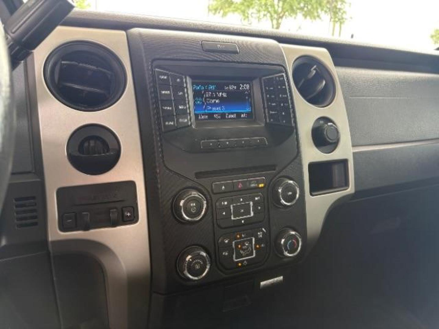 2013 Gray /Gray cloth Ford F-150 XLT SuperCrew 5.5-ft (1FTFW1CT4DK) with an 3.5L V6 TURBO engine, 6-Speed Automatic transmission, located at 900 South McDonald Street, McKinney, TX, 75069, (972) 529-2992, 33.189335, -96.613403 - Photo#14