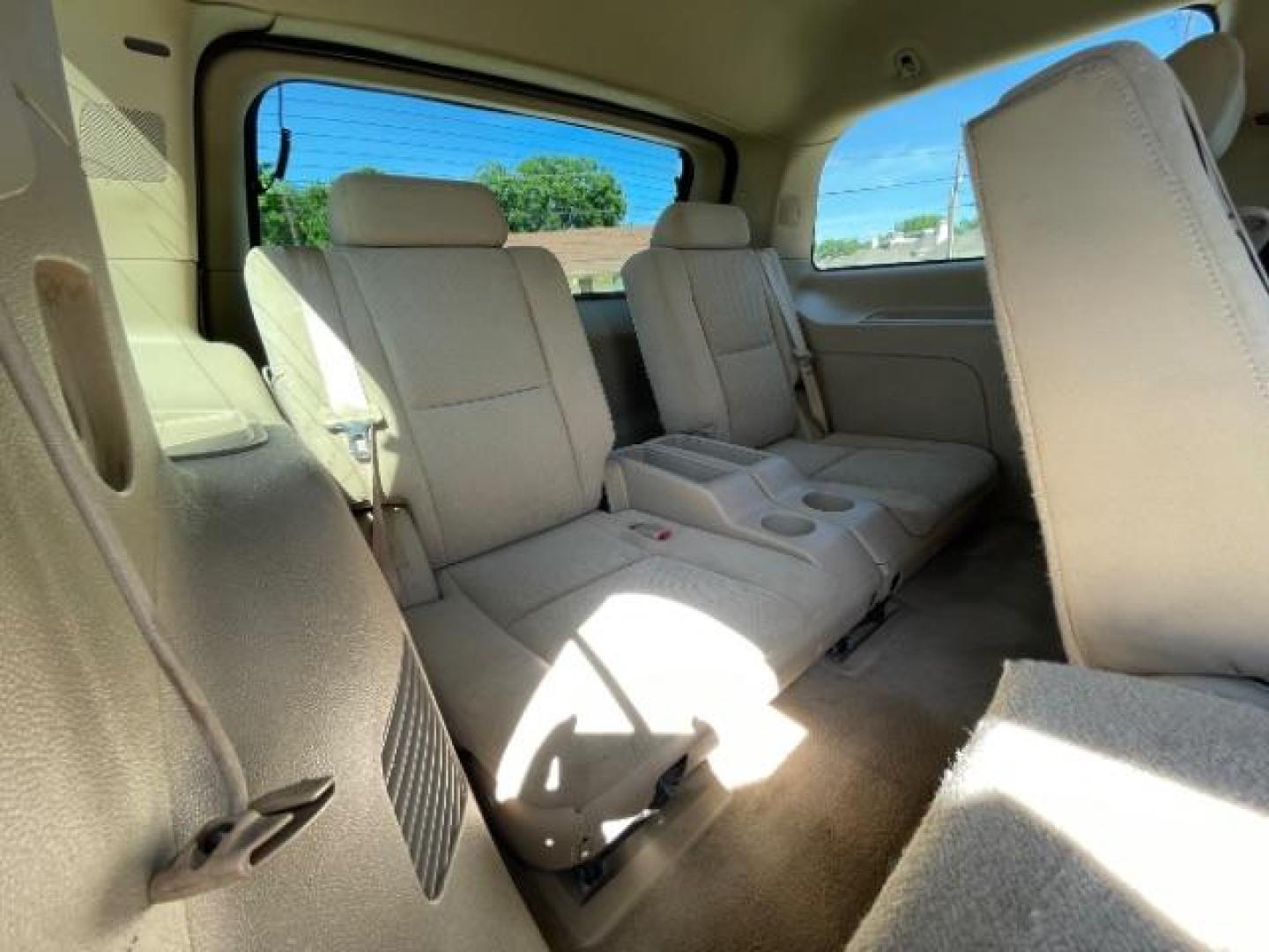 2007 Gold Mist Metallic /Light Cashmere/Ebony Chevrolet Tahoe LT1 2WD (1GNFC13067R) with an 5.3L V8 OHV 16V FFV engine, 4-Speed Automatic transmission, located at 900 South McDonald Street, McKinney, TX, 75069, (972) 529-2992, 33.189335, -96.613403 - Photo#12