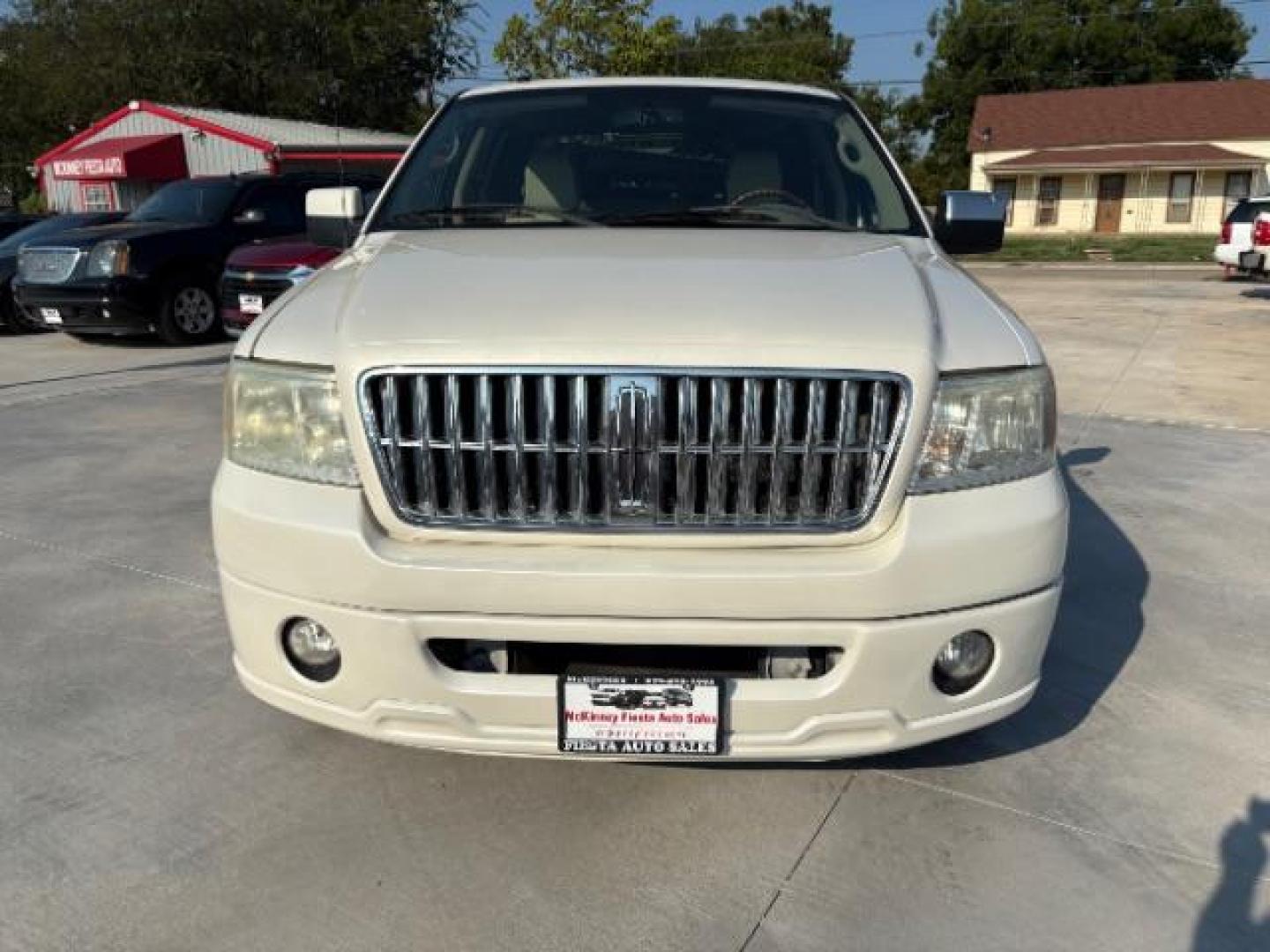 2008 White Chocolate Cera /Dove Grey Leather In Lincoln Mark LT 2WD (5LTPW16578F) with an 5.4L V8 SOHC 24V engine, 4-Speed Automatic transmission, located at 900 South McDonald Street, McKinney, TX, 75069, (972) 529-2992, 33.189335, -96.613403 - Photo#3