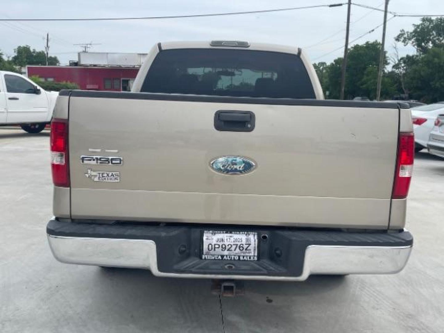 2008 Pueblo Gold Metallic /Tan Cloth Interior Ford F-150 XLT SuperCrew Short (1FTRW12W38F) with an 4.6L V8 SOHC 16V engine, 4-Speed Automatic transmission, located at 900 South McDonald Street, McKinney, TX, 75069, (972) 529-2992, 33.189335, -96.613403 - Photo#7