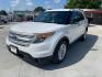2014 Oxford White /Medium Light Stone Ford Explorer XLT FWD (1FM5K7D84EG) with an 3.5L V6 DOHC 24V engine, 6-Speed Automatic transmission, located at 900 South McDonald Street, McKinney, TX, 75069, (972) 529-2992, 33.189335, -96.613403 - Photo#4