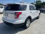 2014 Oxford White /Medium Light Stone Ford Explorer XLT FWD (1FM5K7D84EG) with an 3.5L V6 DOHC 24V engine, 6-Speed Automatic transmission, located at 900 South McDonald Street, McKinney, TX, 75069, (972) 529-2992, 33.189335, -96.613403 - Photo#8