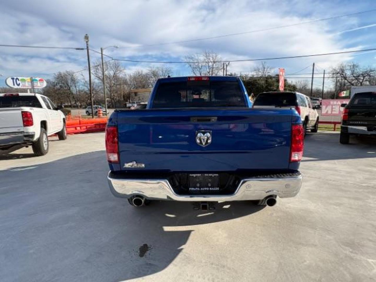 2015 Blue /Gray RAM 1500 SLT Crew Cab SWB 2WD (1C6RR6LT0FS) with an 5.7L V8 OHV 16V engine, 8-Speed Automatic transmission, located at 900 South McDonald Street, McKinney, TX, 75069, (972) 529-2992, 33.189335, -96.613403 - Photo#7