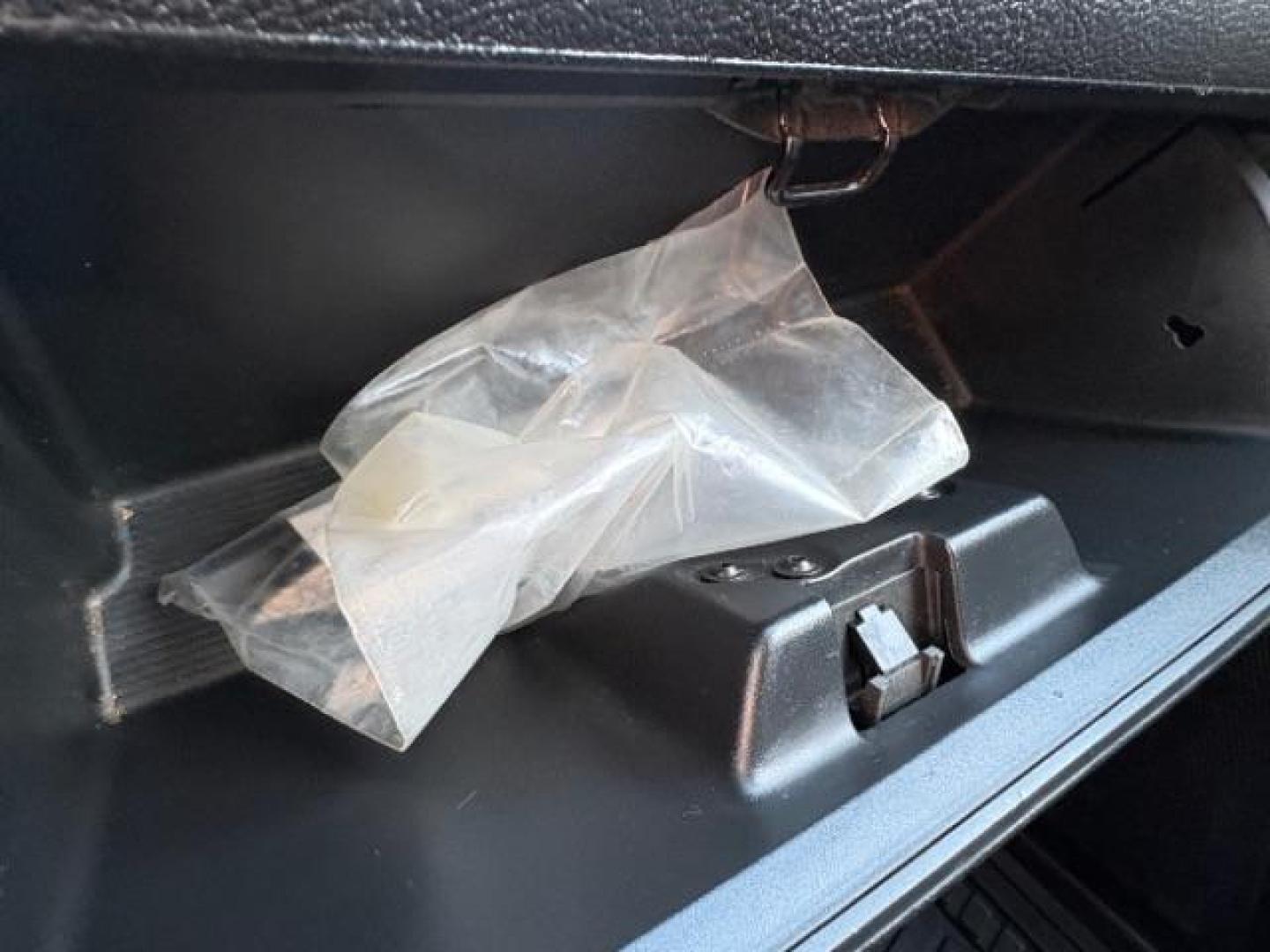 2015 Blue /Gray RAM 1500 SLT Crew Cab SWB 2WD (1C6RR6LT0FS) with an 5.7L V8 OHV 16V engine, 8-Speed Automatic transmission, located at 900 South McDonald Street, McKinney, TX, 75069, (972) 529-2992, 33.189335, -96.613403 - Photo#15