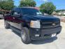 2007 Black /Ebony Leather Interi Chevrolet Silverado 1500 LT1 Ext. Cab Short B (1GCEK190X7Z) with an 5.3L V8 OHV 16V FFV engine, 4-Speed Automatic transmission, located at 900 South McDonald Street, McKinney, TX, 75069, (972) 529-2992, 33.189335, -96.613403 - Photo#0