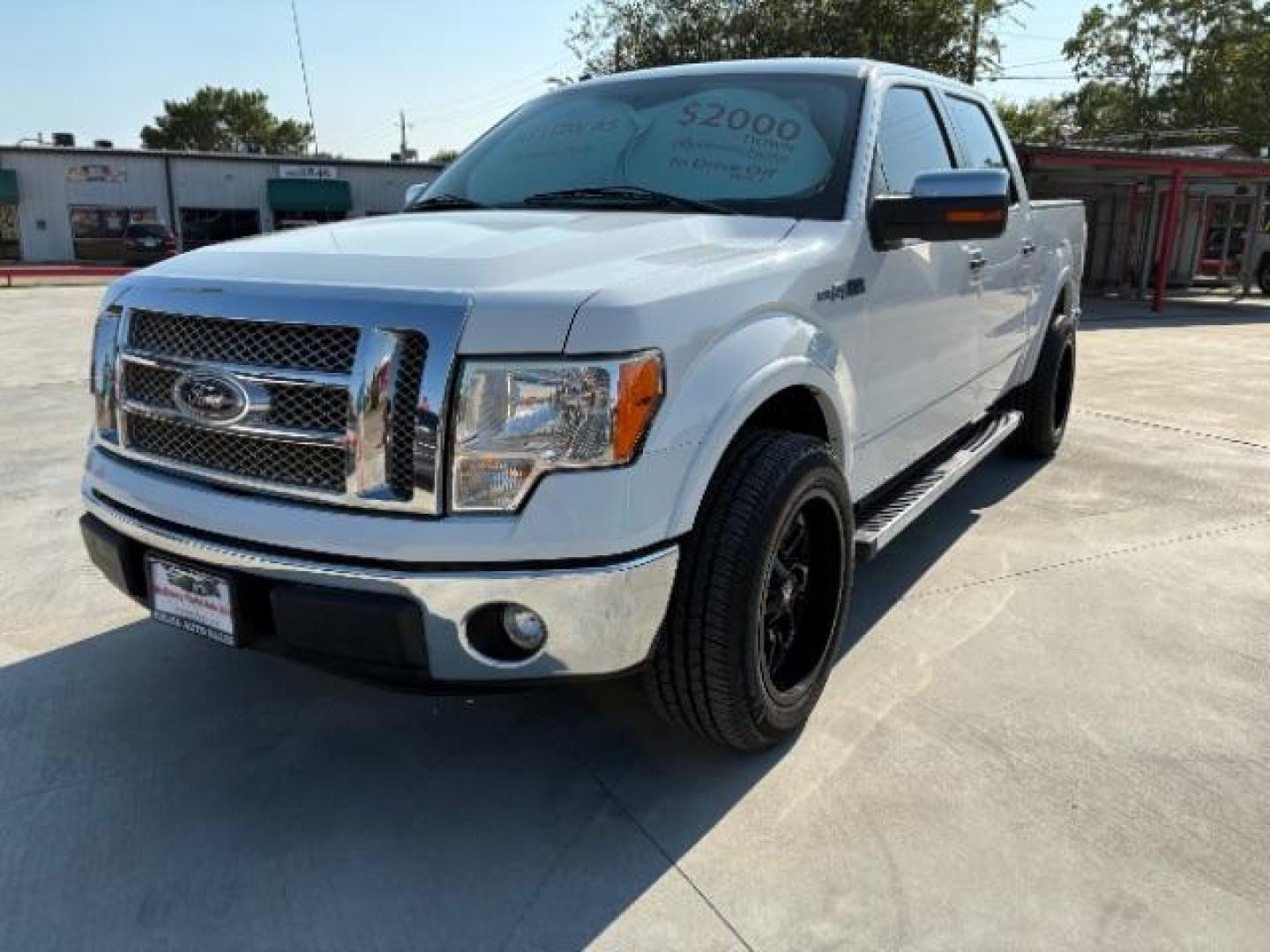 2012 White /Black Leather Ford F-150 Lariat (1FTFW1CF5CK) with an 5.0L engine, Automatic transmission, located at 900 South McDonald Street, McKinney, TX, 75069, (972) 529-2992, 33.189335, -96.613403 - Photo#4