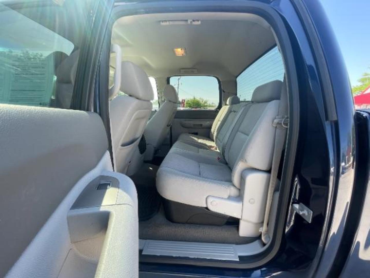 2012 Blue Granite Metallic /Light Titanium/Dark Titanium Chevrolet Silverado 1500 LT (3GCPCSE06CG) with an Vortec 4.8L V-8 variable valve control engine, Automatic transmission, located at 900 South McDonald Street, McKinney, TX, 75069, (972) 529-2992, 33.189335, -96.613403 - Photo#10