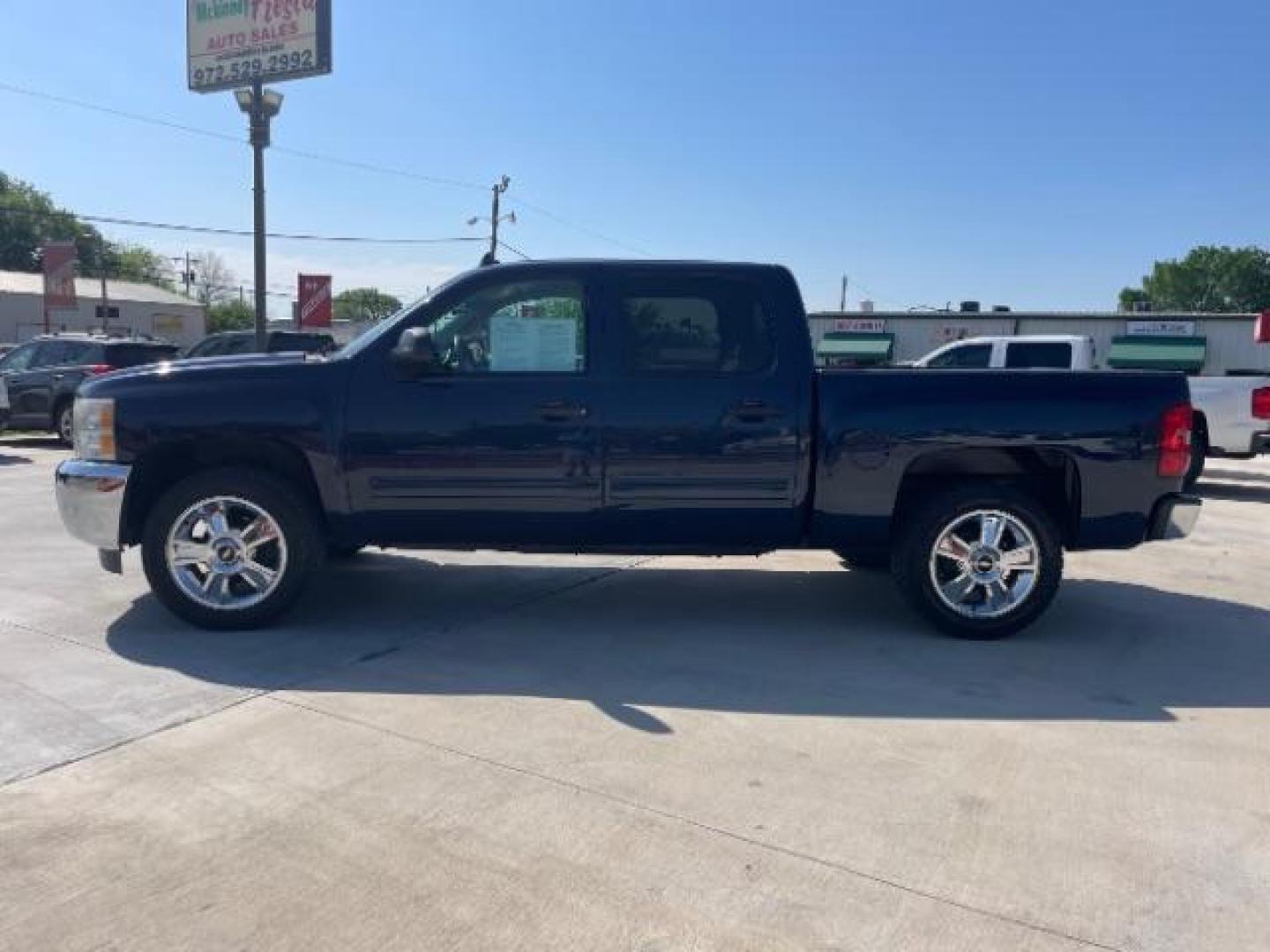 2012 Blue Granite Metallic /Light Titanium/Dark Titanium Chevrolet Silverado 1500 LT (3GCPCSE06CG) with an Vortec 4.8L V-8 variable valve control engine, Automatic transmission, located at 900 South McDonald Street, McKinney, TX, 75069, (972) 529-2992, 33.189335, -96.613403 - Photo#1