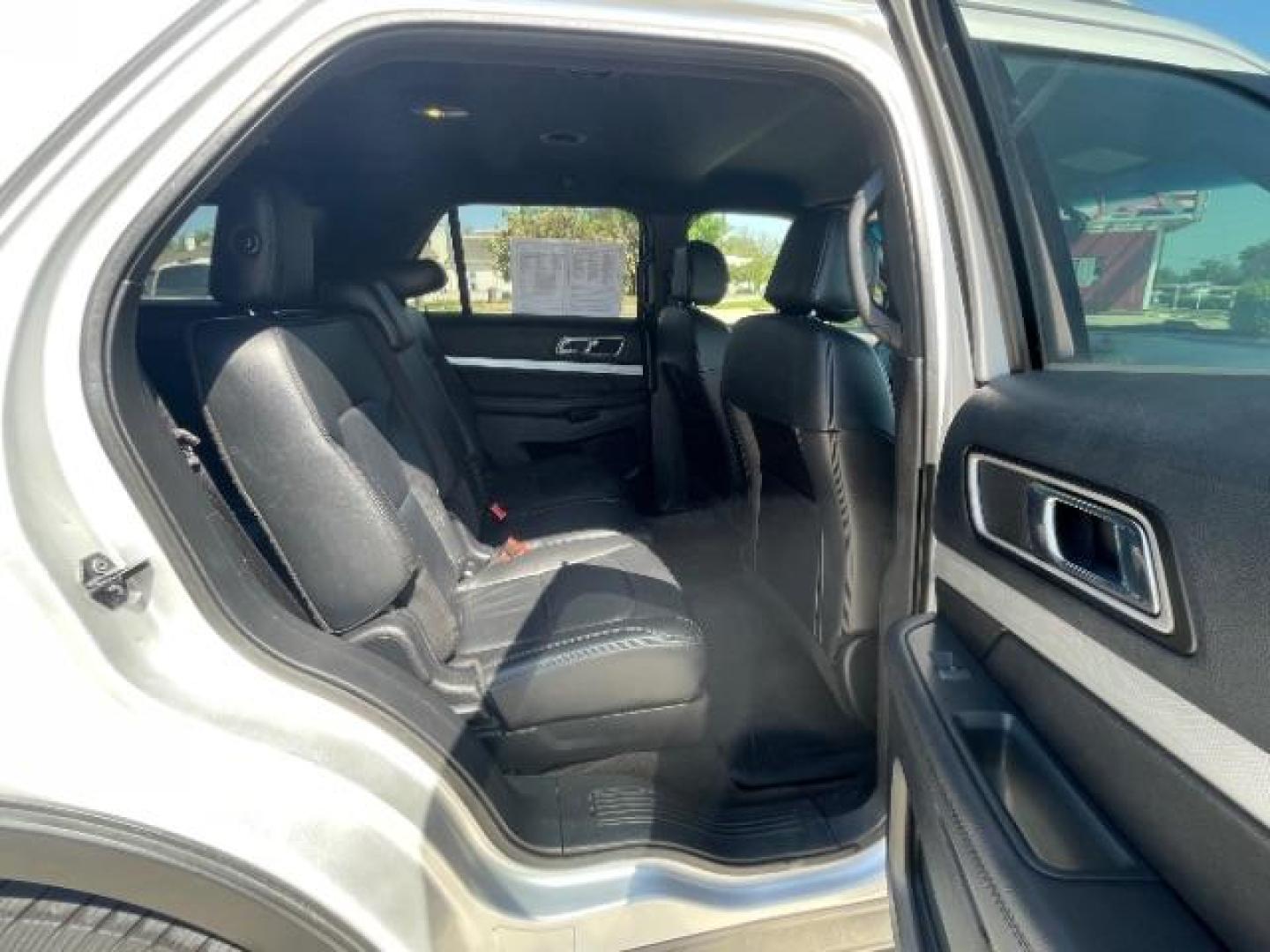 2016 Ingot Silver /Ebony Black, leather Ford Explorer XLT FWD (1FM5K7D88GG) with an 3.5L V6 DOHC 24V engine, 6-Speed Automatic transmission, located at 900 South McDonald Street, McKinney, TX, 75069, (972) 529-2992, 33.189335, -96.613403 - Photo#9