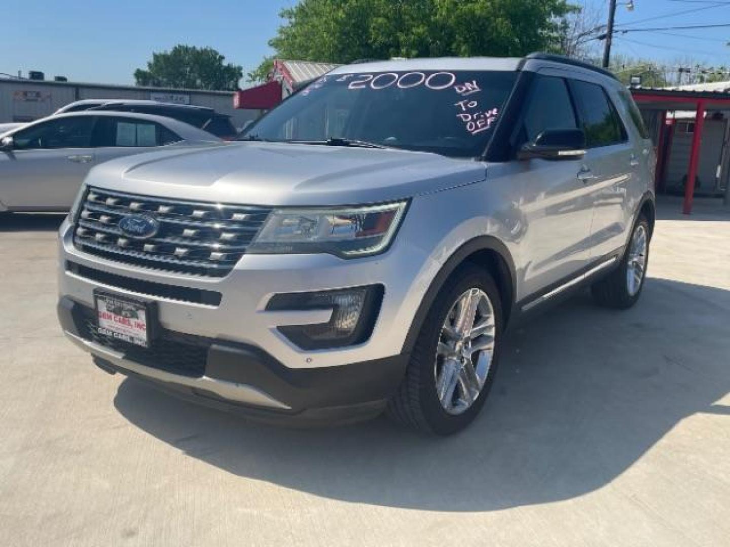 2016 Ingot Silver /Ebony Black, leather Ford Explorer XLT FWD (1FM5K7D88GG) with an 3.5L V6 DOHC 24V engine, 6-Speed Automatic transmission, located at 900 South McDonald Street, McKinney, TX, 75069, (972) 529-2992, 33.189335, -96.613403 - Photo#4