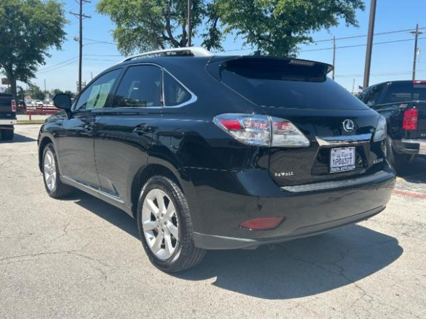2011 Black /Gray leather Lexus RX 350 RX 350 (2T2ZK1BA6BC) with an 3.5L V6 engine, Automatic transmission, located at 900 South McDonald Street, McKinney, TX, 75069, (972) 529-2992, 33.189335, -96.613403 - Photo#4