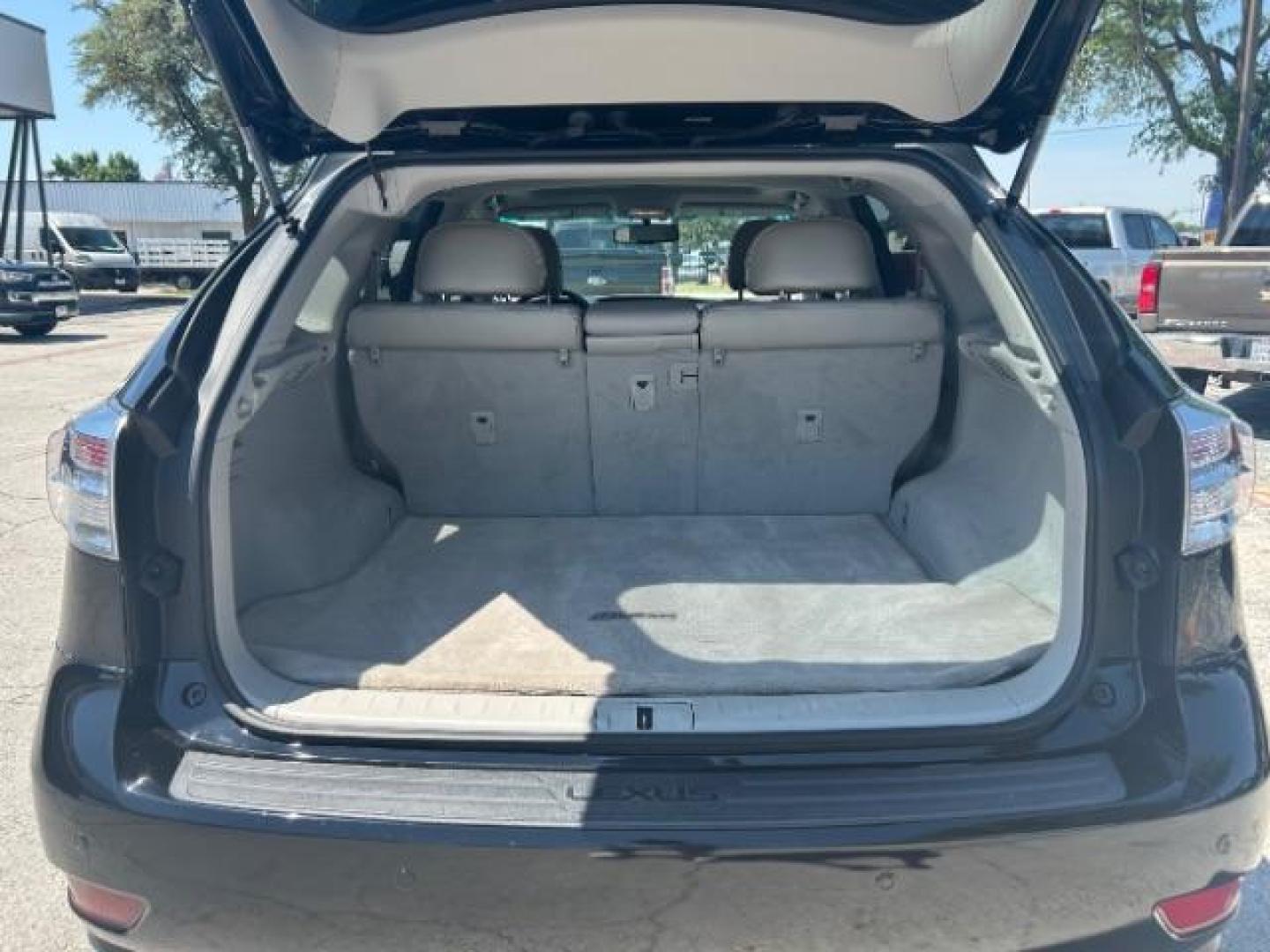 2011 Black /Gray leather Lexus RX 350 RX 350 (2T2ZK1BA6BC) with an 3.5L V6 engine, Automatic transmission, located at 900 South McDonald Street, McKinney, TX, 75069, (972) 529-2992, 33.189335, -96.613403 - Photo#6