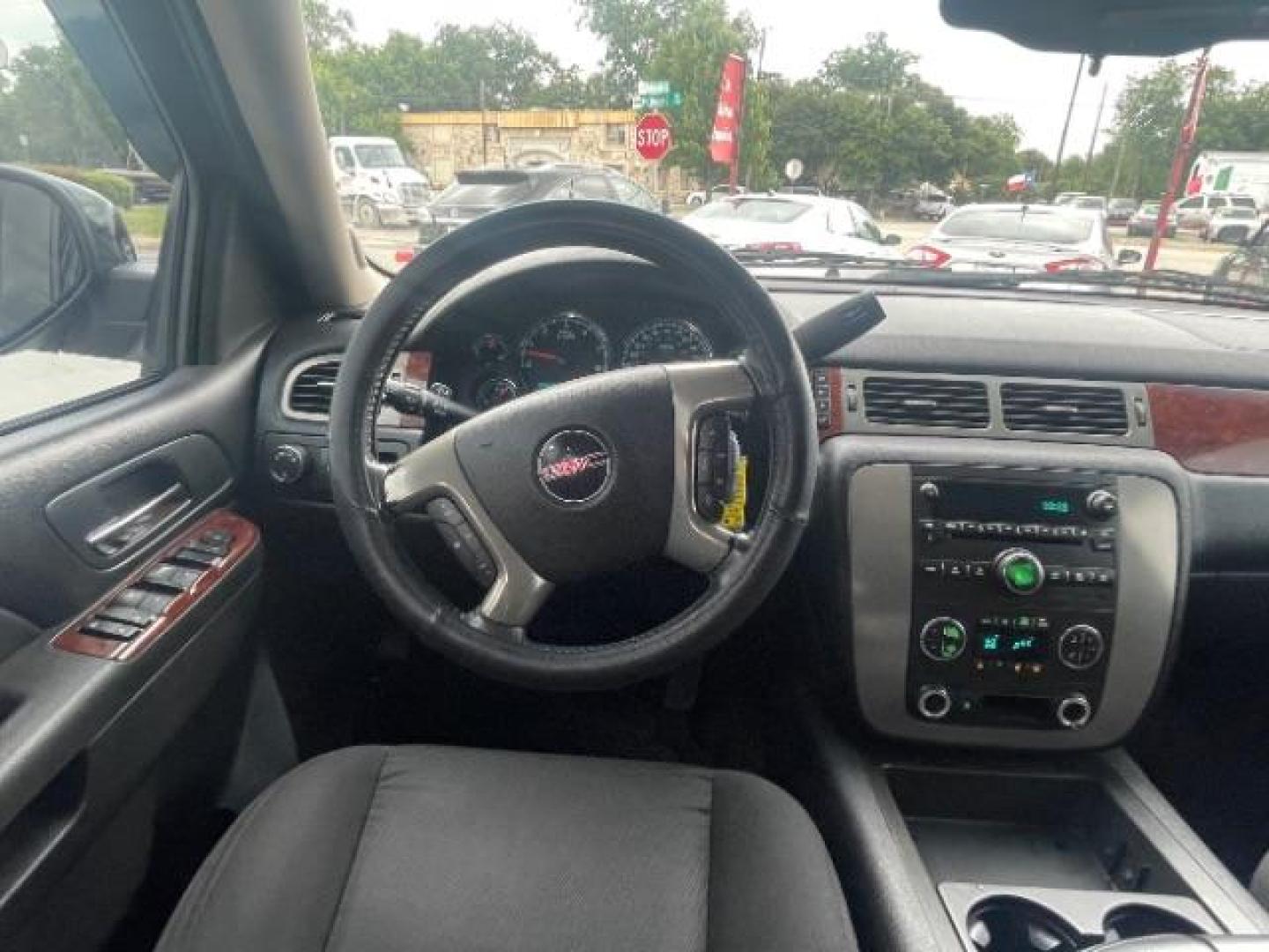 2011 Carbon Black Metalli /Ebony Cloth Interior GMC Yukon SLE1 2WD (1GKS1AE01BR) with an 5.3L V8 OHV 16V FFV engine, 6-Speed Automatic transmission, located at 900 South McDonald Street, McKinney, TX, 75069, (972) 529-2992, 33.189335, -96.613403 - Photo#13