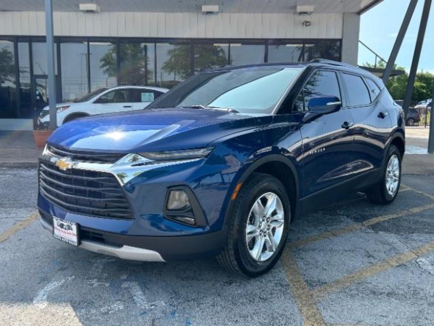 2022 Blue Glow Metallic /Jet Black Chevrolet Blazer FWD 2LT (3GNKBCR47NS) with an 2L I-4 gasoline direct injection engine, located at 900 South McDonald Street, McKinney, TX, 75069, (972) 529-2992, 33.189335, -96.613403 - Photo#2