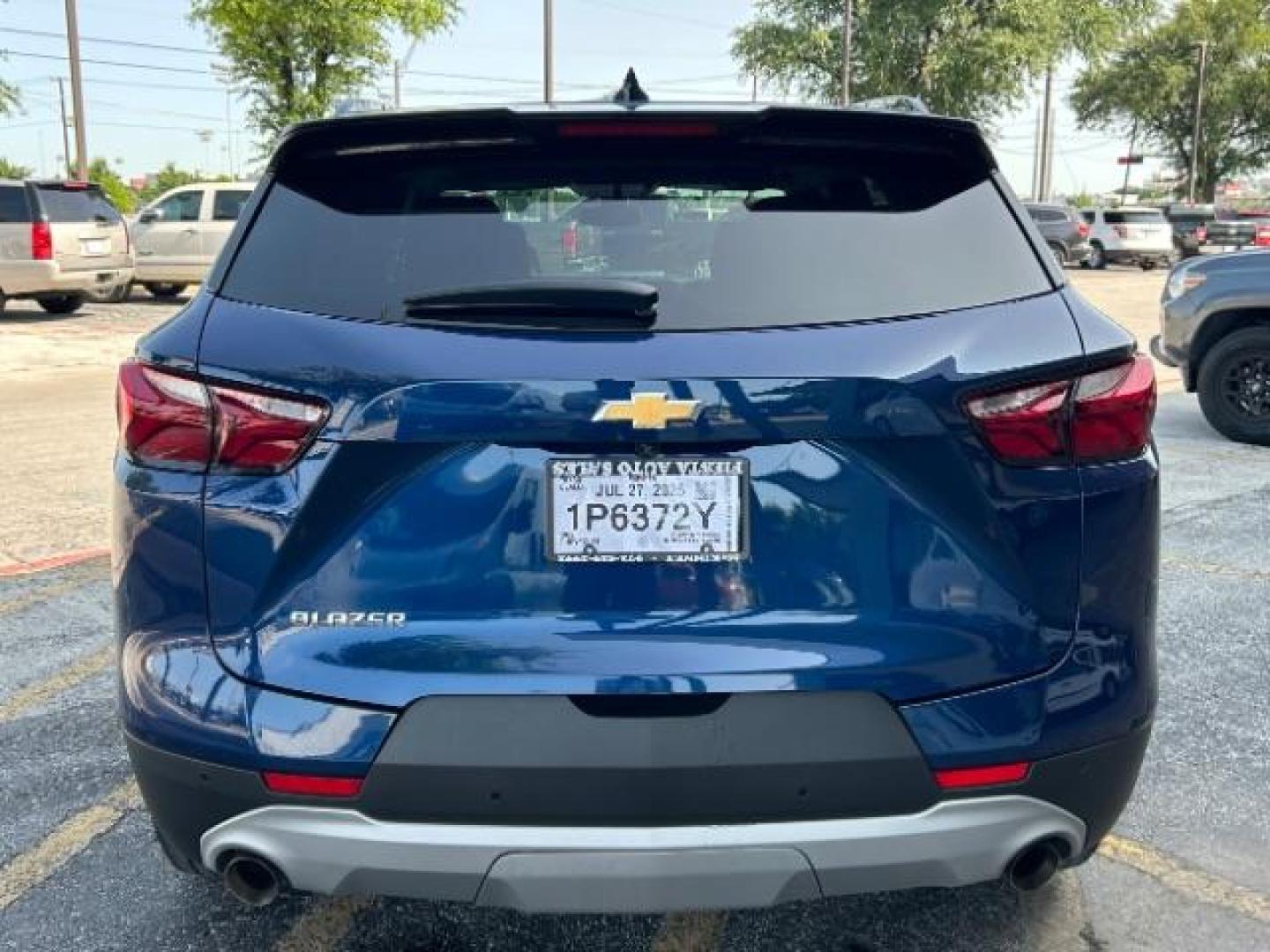 2022 Blue Glow Metallic /Jet Black Chevrolet Blazer FWD 2LT (3GNKBCR47NS) with an 2L I-4 gasoline direct injection engine, located at 900 South McDonald Street, McKinney, TX, 75069, (972) 529-2992, 33.189335, -96.613403 - Photo#5