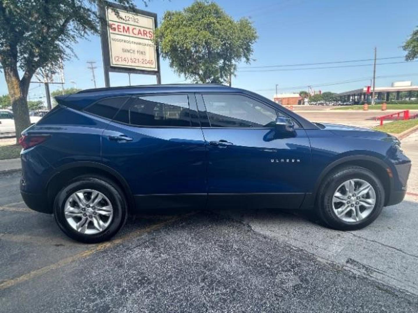 2022 Blue Glow Metallic /Jet Black Chevrolet Blazer FWD 2LT (3GNKBCR47NS) with an 2L I-4 gasoline direct injection engine, located at 900 South McDonald Street, McKinney, TX, 75069, (972) 529-2992, 33.189335, -96.613403 - Photo#8