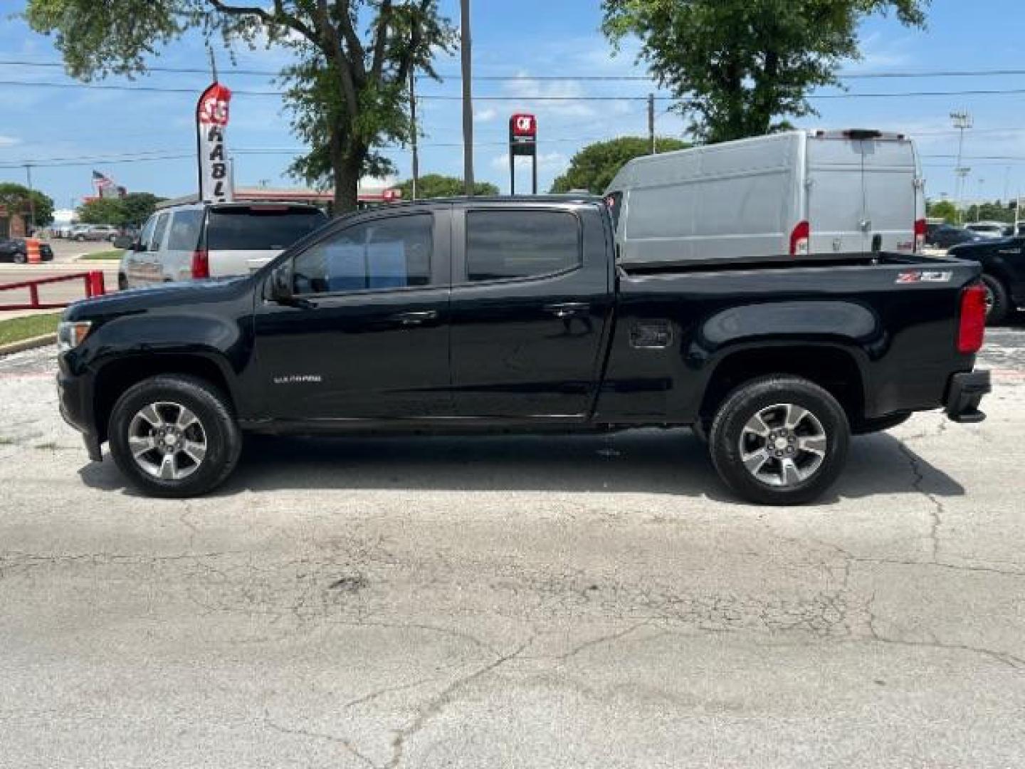 2015 Black /Jet Black Chevrolet Colorado Z71 (1GCGSCE32F1) with an 3.6L V-6 gasoline direct injection engine, Automatic transmission, located at 900 South McDonald Street, McKinney, TX, 75069, (972) 529-2992, 33.189335, -96.613403 - Photo#3