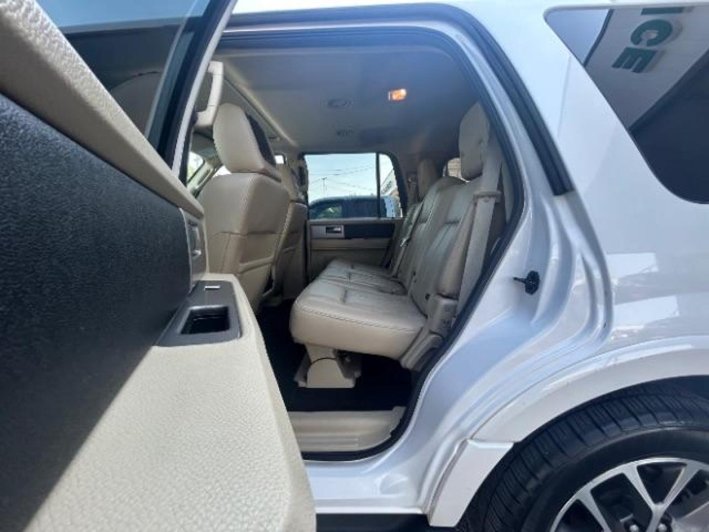 2017 White Platinum Metallic Tri-Coat /Dune Ford Expedition XLT (1FMJU1HT3HE) with an EcoBoost 3.5L V-6 gasoline direct injection engine, Automatic transmission, located at 900 South McDonald Street, McKinney, TX, 75069, (972) 529-2992, 33.189335, -96.613403 - Photo#12