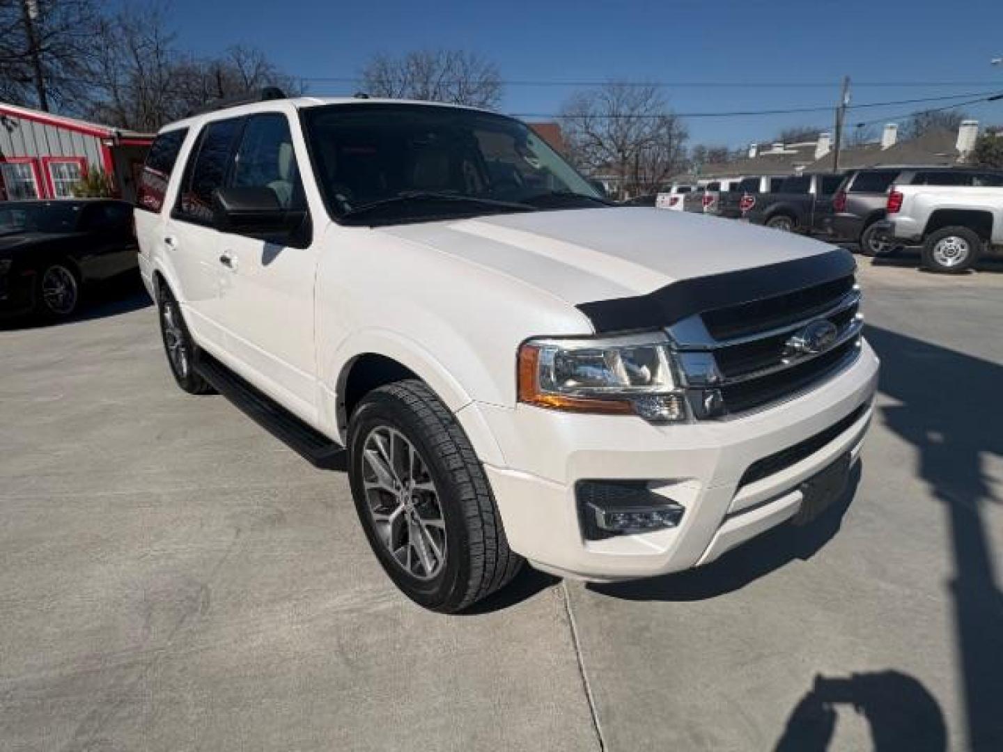 2017 White Platinum Metal /Dune Ford Expedition XLT (1FMJU1HT3HE) with an EcoBoost 3.5L V-6 ga engine, Automatic transmission, located at 900 South McDonald Street, McKinney, TX, 75069, (972) 529-2992, 33.189335, -96.613403 - Photo#0