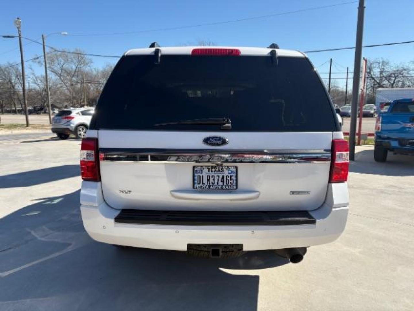 2017 White Platinum Metal /Dune Ford Expedition XLT (1FMJU1HT3HE) with an EcoBoost 3.5L V-6 ga engine, Automatic transmission, located at 900 South McDonald Street, McKinney, TX, 75069, (972) 529-2992, 33.189335, -96.613403 - Photo#7