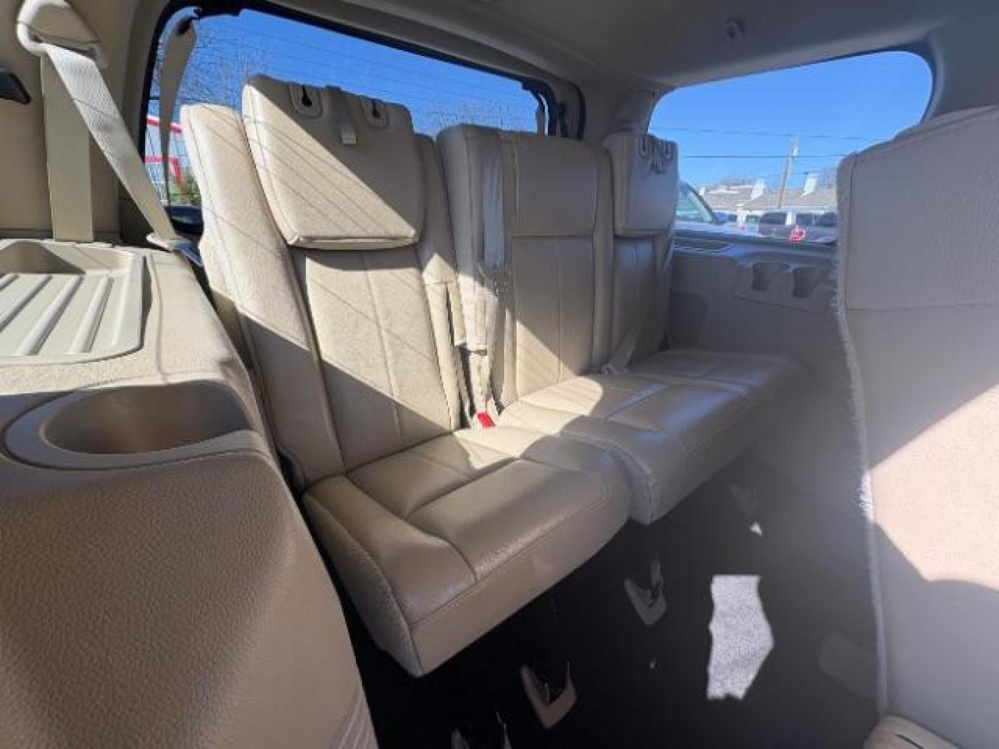 2017 White Platinum Metal /Dune Ford Expedition XLT (1FMJU1HT3HE) with an EcoBoost 3.5L V-6 ga engine, Automatic transmission, located at 900 South McDonald Street, McKinney, TX, 75069, (972) 529-2992, 33.189335, -96.613403 - Photo#8