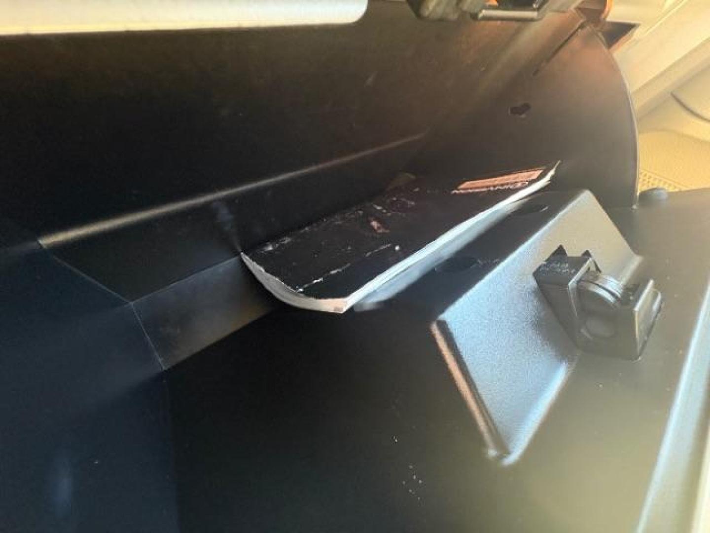 2017 White Platinum Metal /Dune Ford Expedition XLT (1FMJU1HT3HE) with an EcoBoost 3.5L V-6 ga engine, Automatic transmission, located at 900 South McDonald Street, McKinney, TX, 75069, (972) 529-2992, 33.189335, -96.613403 - Photo#16