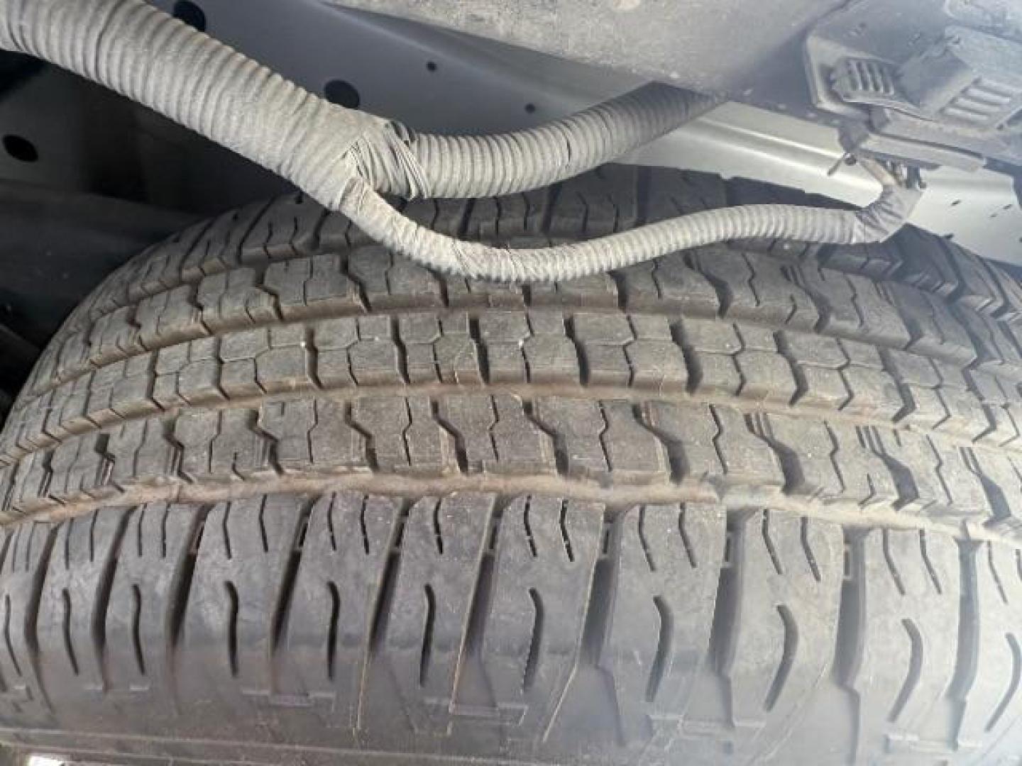 2017 White Platinum Metal /Dune Ford Expedition XLT (1FMJU1HT3HE) with an EcoBoost 3.5L V-6 ga engine, Automatic transmission, located at 900 South McDonald Street, McKinney, TX, 75069, (972) 529-2992, 33.189335, -96.613403 - Photo#18