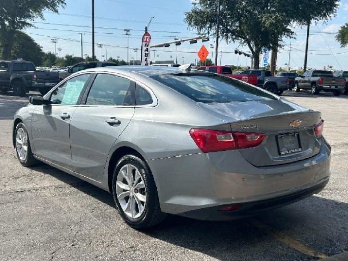 2024 Sterling Gray Metallic /Jet Black Chevrolet Malibu FWD 1LT (1G1ZD5ST4RF) with an ECOTEC 1.5L I-4 gasoline direct injection engine, Automatic transmission, located at 900 South McDonald Street, McKinney, TX, 75069, (972) 529-2992, 33.189335, -96.613403 - Photo#4