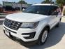 2017 Oxford White /Medium Light Camel, Ford Explorer Base FWD (1FM5K7B80HG) with an 3.5L V6 DOHC 24V engine, 6-Speed Automatic transmission, located at 900 South McDonald Street, McKinney, TX, 75069, (972) 529-2992, 33.189335, -96.613403- Photo#4