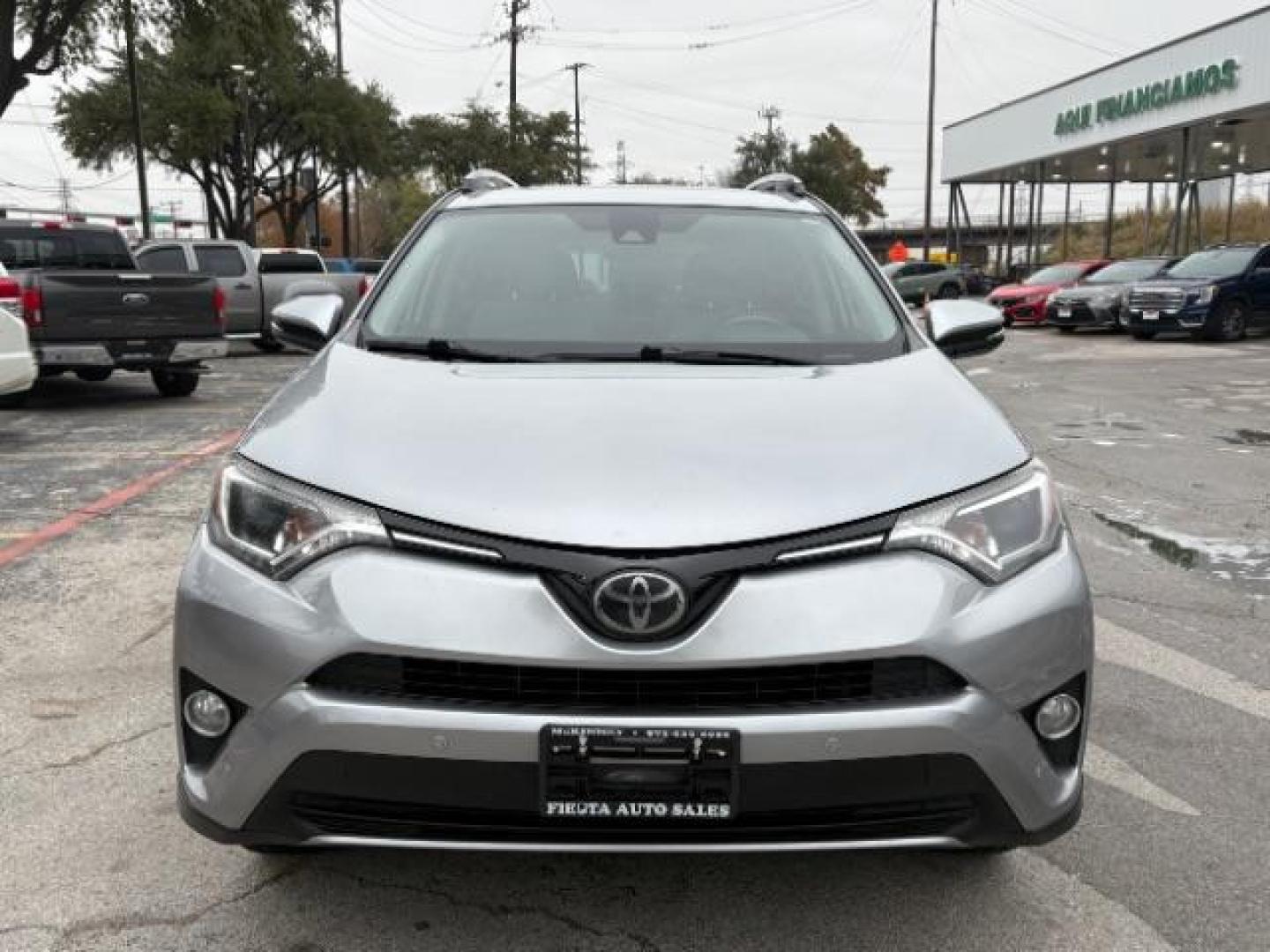 2018 Silver Sky Metallic /Ash Toyota RAV4 XLE (JTMWFREV9JJ) with an 2.5L I-4 DOHC engine, Automatic transmission, located at 900 South McDonald Street, McKinney, TX, 75069, (972) 529-2992, 33.189335, -96.613403 - Photo#1