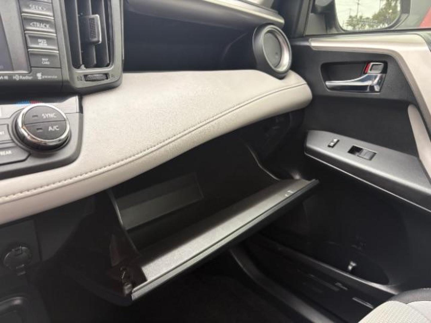 2018 Silver Sky Metallic /Ash Toyota RAV4 XLE (JTMWFREV9JJ) with an 2.5L I-4 DOHC engine, Automatic transmission, located at 900 South McDonald Street, McKinney, TX, 75069, (972) 529-2992, 33.189335, -96.613403 - Photo#16