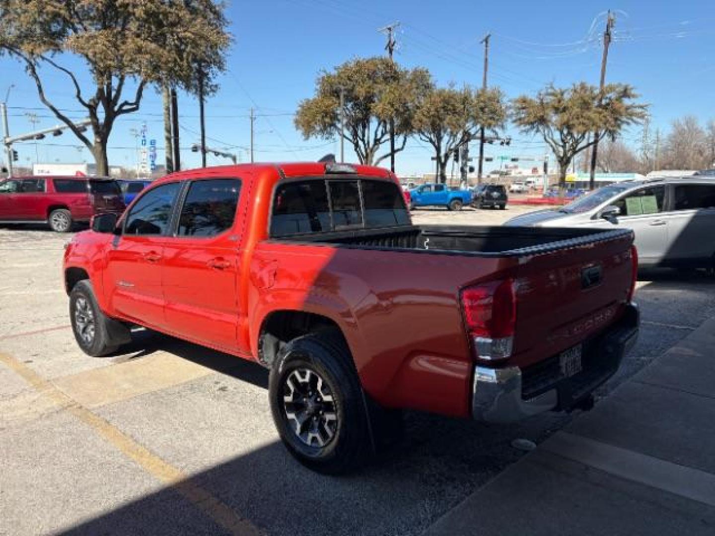 2016 Inferno /Cement Gray Toyota Tacoma SR5 V6 | TRD Sport | TRD Off Road (5TFAZ5CN9GX) with an 3.5L V-6 port/direct injection engine, Automatic transmission, located at 900 South McDonald Street, McKinney, TX, 75069, (972) 529-2992, 33.189335, -96.613403 - Photo#4