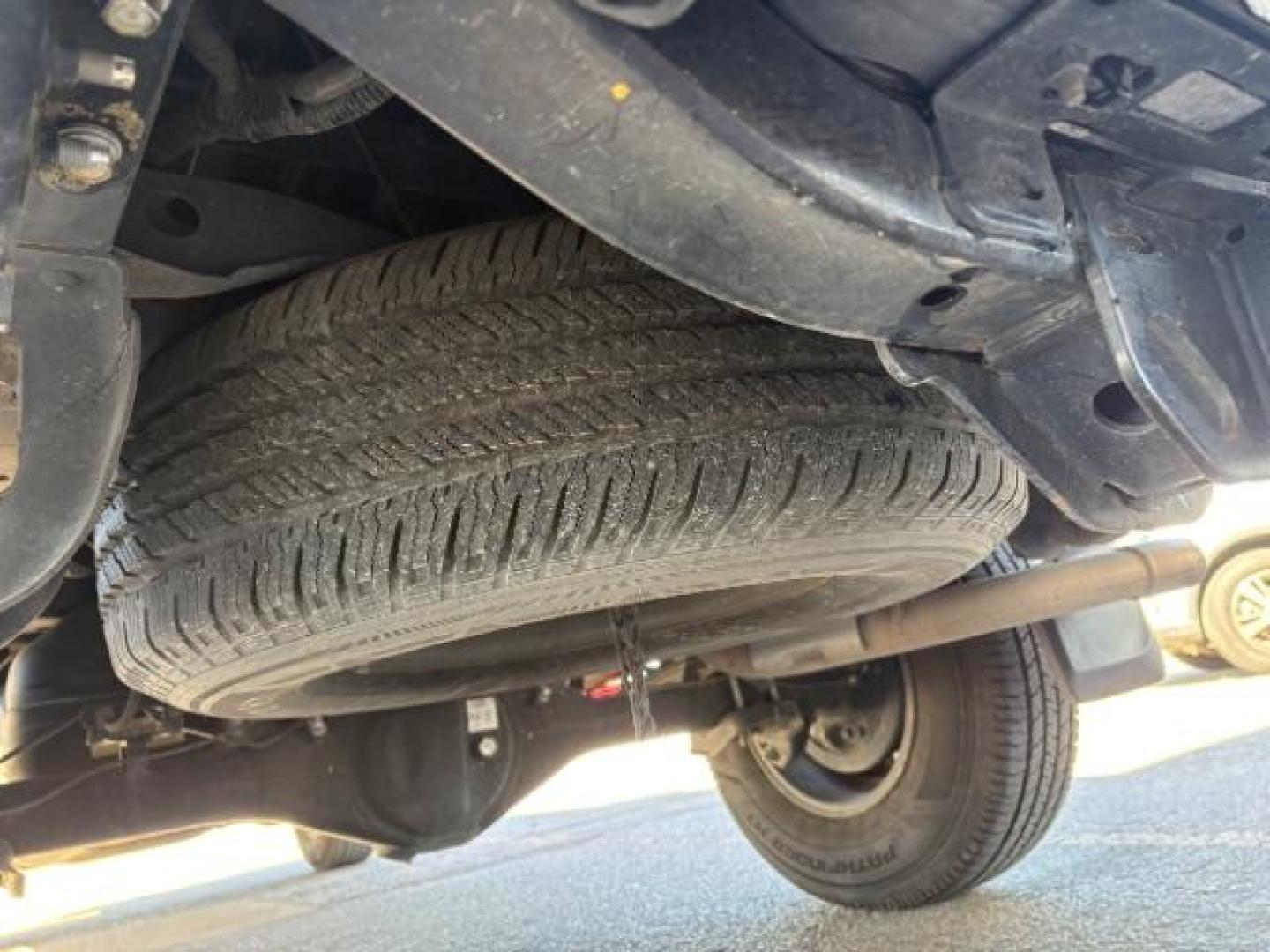 2016 Inferno /Cement Gray Toyota Tacoma SR5 V6 | TRD Sport | TRD Off Road (5TFAZ5CN9GX) with an 3.5L V-6 port/direct injection engine, Automatic transmission, located at 900 South McDonald Street, McKinney, TX, 75069, (972) 529-2992, 33.189335, -96.613403 - Photo#17