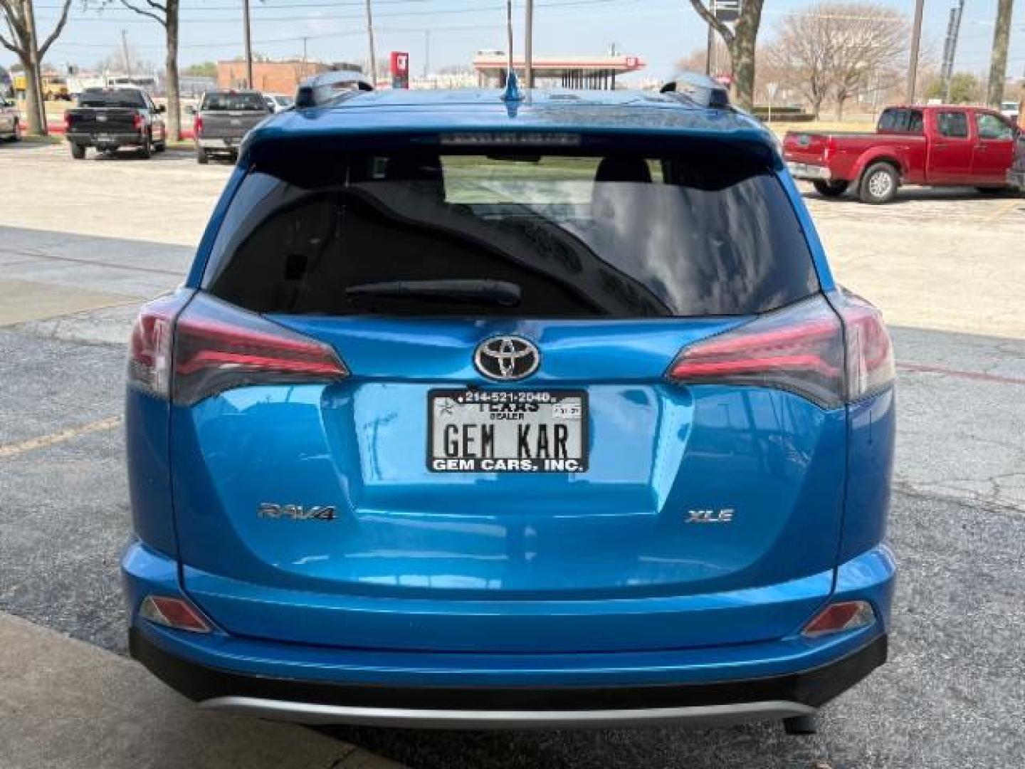 2017 Electric Storm Blue /Ash Toyota RAV4 XLE (JTMWFREV6HJ) with an 2.5L I-4 DOHC engine, Automatic transmission, located at 900 South McDonald Street, McKinney, TX, 75069, (972) 529-2992, 33.189335, -96.613403 - Photo#5
