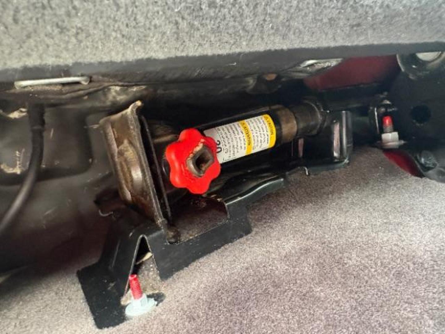 2013 Victory Red /Ebony Cloth Interior Chevrolet Silverado 1500 LT Ext. Cab 4WD (1GCRKSE78DZ) with an 5.3L V8 OHV 16V FFV engine, 6-Speed Automatic transmission, located at 900 South McDonald Street, McKinney, TX, 75069, (972) 529-2992, 33.189335, -96.613403 - Photo#11