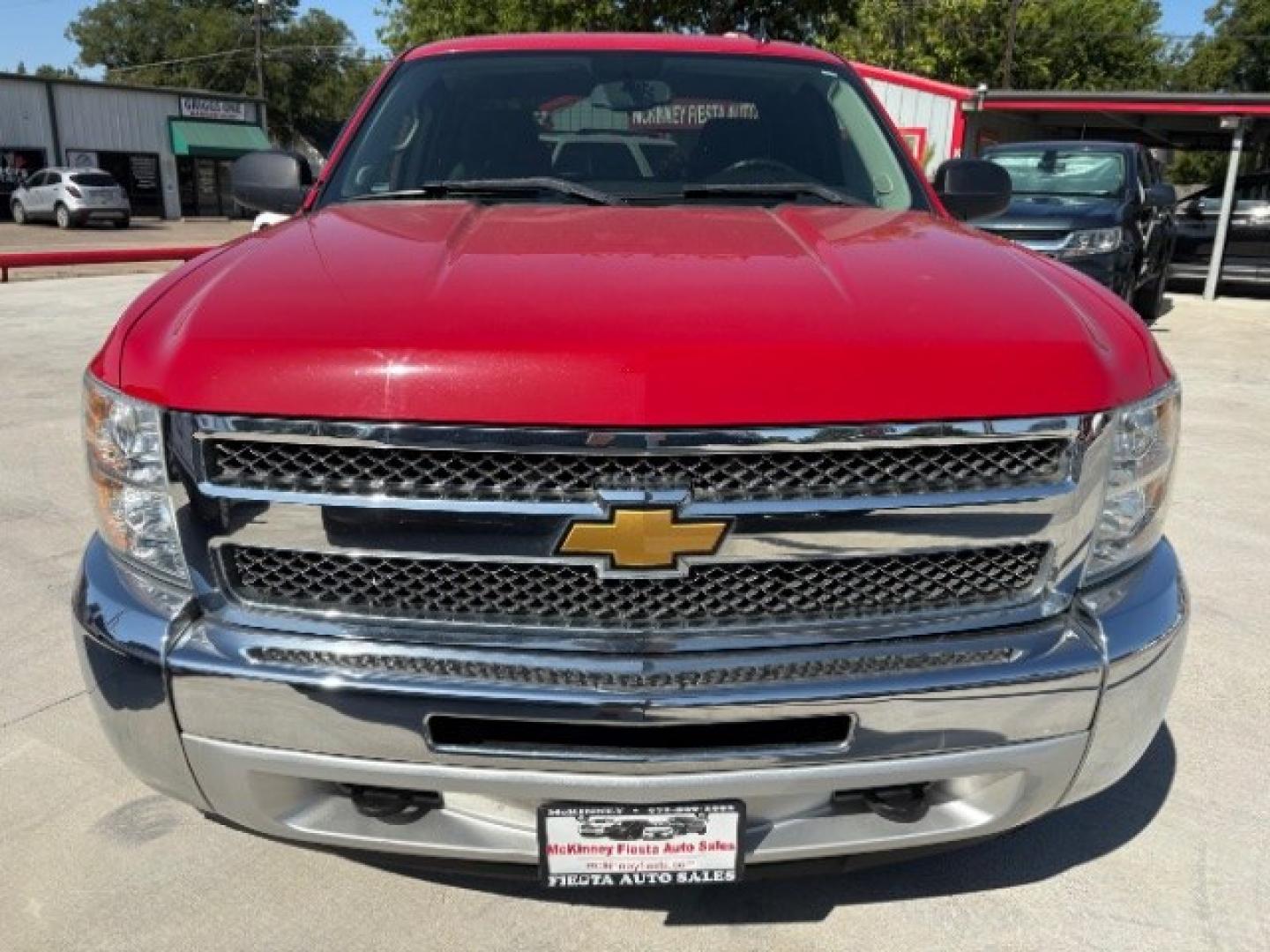 2013 Victory Red /Ebony Cloth Interior Chevrolet Silverado 1500 LT Ext. Cab 4WD (1GCRKSE78DZ) with an 5.3L V8 OHV 16V FFV engine, 6-Speed Automatic transmission, located at 900 South McDonald Street, McKinney, TX, 75069, (972) 529-2992, 33.189335, -96.613403- Photo#1